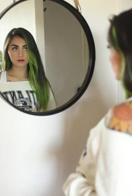 (Suicide Girls) Giraflow – Âme verte