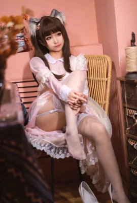 Stupide Momo Pink Transparent Maid (34 photos)