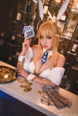 Fate/GrandOrder Artoria Pendragon @ QUQ humanoïde perdu (9 photos)