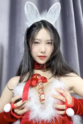 « Santa Bunny Girl » de Dou Niang-Lee Shi révèle le bas de son corps sexy, si accrocheur (22 Photos)