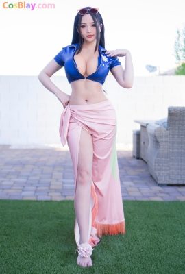 Hana Bunny – Nico Robin