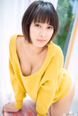 (Aimi Rika) La jolie fille aux cheveux courts n'arrive pas à maintenir sa silhouette sexy (38 Photos)