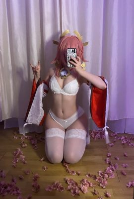 Epicinternetgf Yae Miko (Lingerie Verte)