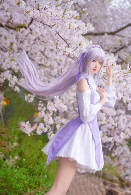 Re : La vie dans un monde différent de Zero Emilia @ 久久youji (9 photos)