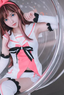 Kizuna Ai @yanzi indestructible (9 photos)