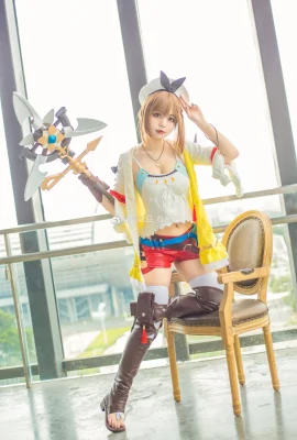 Atelier Ryza Lysalynn Stott @Ahriri_Ganlory (Hatsumonogatari Comic Con) (9 photos)