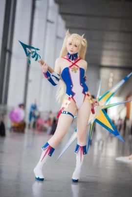 FGO Bradamante@京月唧唧 (Exposition de bandes dessinées Hatsumonogatari) (9 photos)