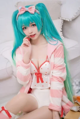 Hatsune Miku Hatsune miku pajamas.ver @大久roll小roll(9 photos)