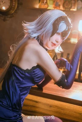 fgo Jeanne d'Arc Bar Sexy Cosplay Photos[CN: Antique Rabbit](11 photos)