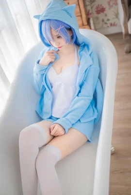 Ono fille avec – Rem Blue Elf (22P)