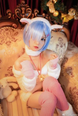 Re : La vie dans un monde différent de Zero Rem Christmas @林粿_ririko (8 photos)