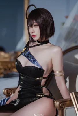 Robe aux gros seins sexy Baltimore « Azur Lane » de Madame Tian parce que de belles photos (14 photos)