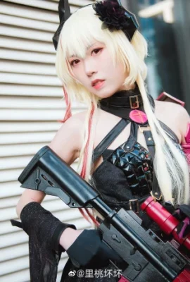 Girls' Frontline M4 SOPMOD II @里桃狠狠 (Photographie : @Akiyama秋山蓝银) (Carnaval musical d'animation Firefly) (9 photos)