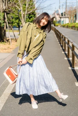 (Soyon そよん) Fille fraîche aux cheveux courts avec un visage innocent et une silhouette très contrastée (24 Photos)