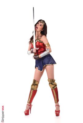 Milena Ray – Le rayon des merveilles (Wonder Woman)