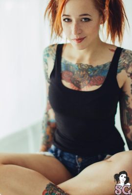 (Suicide Girls) JaneSinner – Tôt le dimanche matin