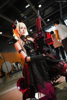 Frontline M4 SOPMOD II pour filles @里桃狠狠 (Kugou Mushroom·Firefly Animation Music Carnival) (9 photos)