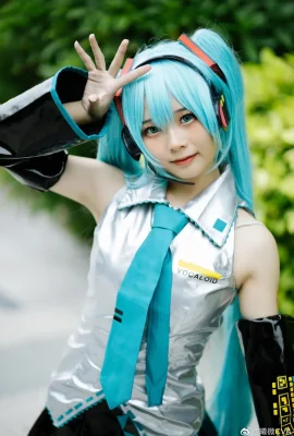 Hatsune Miku@西伟CVA (Carnaval d'animation de Guangzhou Liying) (9 photos)