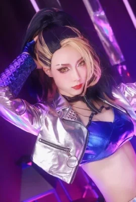 League of Legends Akali K/DA @阿九 a erré (9 photos)