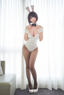 Kaya Huang – Megumi Kato Lapin Blanc