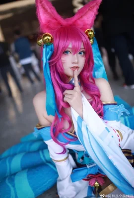 League of Legends Ahri@Axiong est une jolie fille (9 photos)