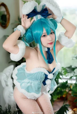Hatsune Miku Fille Lapin Blanc @3MimE_ (9 photos)