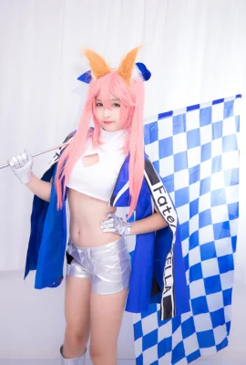 Les pieds nus sexy de Kanamezaka Mafuyu dans « FGO-Tamamo-mae 5 » ne peuvent s'empêcher de jeter un autre regard (75 Photos)