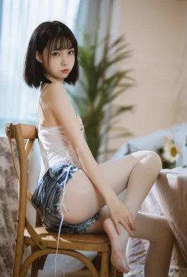 Gros plan du bas du corps « Denim Shorts » LAN de Xu Lan avec une puissance super douce (40 photos)