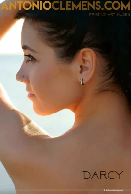 [Nu en Russie]09 sept. 2024 – Darcy – Antonio Clemens – Jolie Darcy sur la plage[149P]