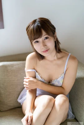 (Kojima Mina) Les fiers seins jumeaux de la déesse sont libérés et son charme est imparable (31 Photos)