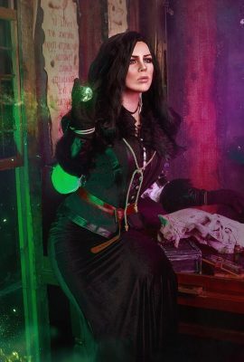 Alice Cosplay-Yennefer