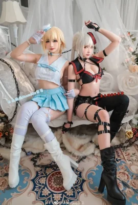 FGO noir et blanc Jeanne d’Arc cos costume trésor mystérieux Momoko Aoi & Guaxi Jiang (11 photos)