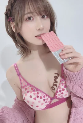 Kazuken (けんけん) « Pink Lingerie Pure Uniform » Le chocolat prenant les seins en sandwich est si délicieux (38 Photos)