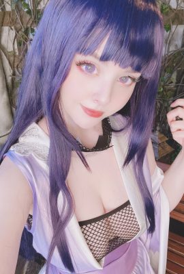 Helly Valentine – Selfies avec Hinata Hyuga