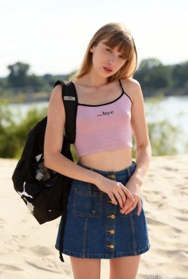 Je ne peux pas cacher ma coquetterie ! Le corps blond et tendre d’une jeune fille ukrainienne est complètement libéré de l’interdiction Beghe-Backpacking (122 Photos)