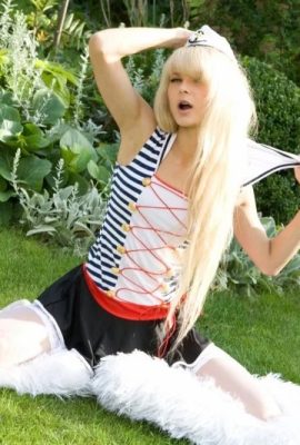 Une étudiante gagne ses frais de scolarité en filmant à l’extérieur ! (15 photos)