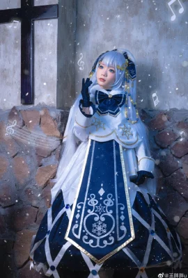 Hatsune Miku 2021 Snow Hatsune @王 Fat Fat u (9 photos)
