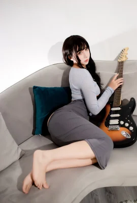 Jiuqu Jean NO.063 Guitar Sister Hip Cover Jupe (52 Photos)