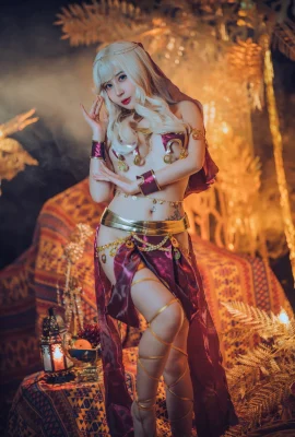 Cosplay Kimmie danseuse exotique