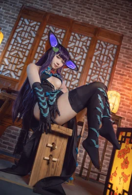 Cosplay Twist Twist Twist Yang Yuhuan complet et deuxième pause