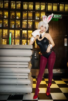 KitzCua – Battle Bunny Riven