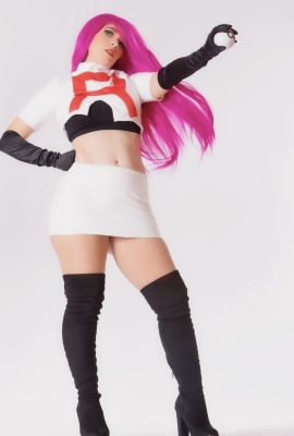 Caroline Angulo – Jessie