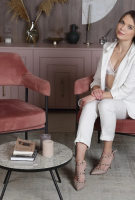 Adriana Fawn Séduisante Chic (120 Photos)