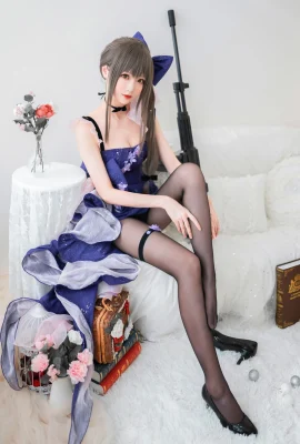 Beauté papillon en jupe bleue, thème Cosplay en chambre privée, bas noirs sexy, belles jambes, photos de tentation séduisante (20 photos)