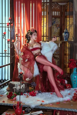 La beauté Coser Yunxi Xi Naitao et Naixijiang, un joli thème de romance de bordel, des sœurs sexy montrent une silhouette dodue dans des photos séduisantes en costumes classiques