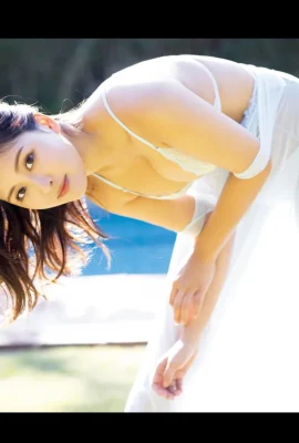 Akika Shimomura Merveilleux premier corps nu (17 Photos)