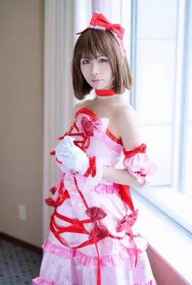 Une vraie chienne yandere à la peau claire avec une chatte rasée et des relations sexuelles sérieuses qui surpasseront votre fertilité ! En convulsant…