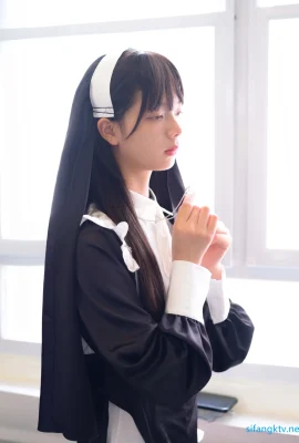 Akana Nighty Nun (89 photos) Version privée (89 photos)