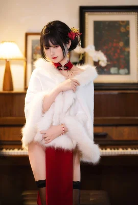 Cheongsam en velours rouge à trois degrés