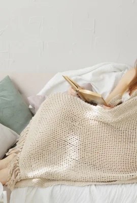 Alise Moreno – Espace de lecture (115 photos)